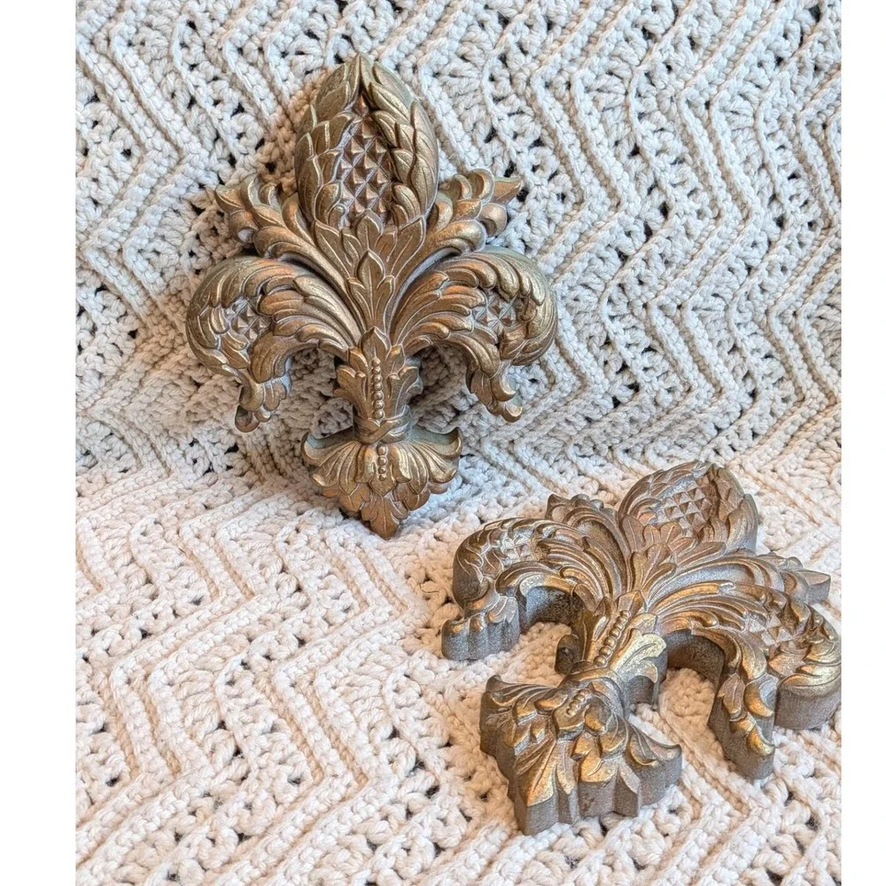 Vintage Syroco Gold Fleur De Lis Wall Plaques Set of 2 Mid Century Decor 5163